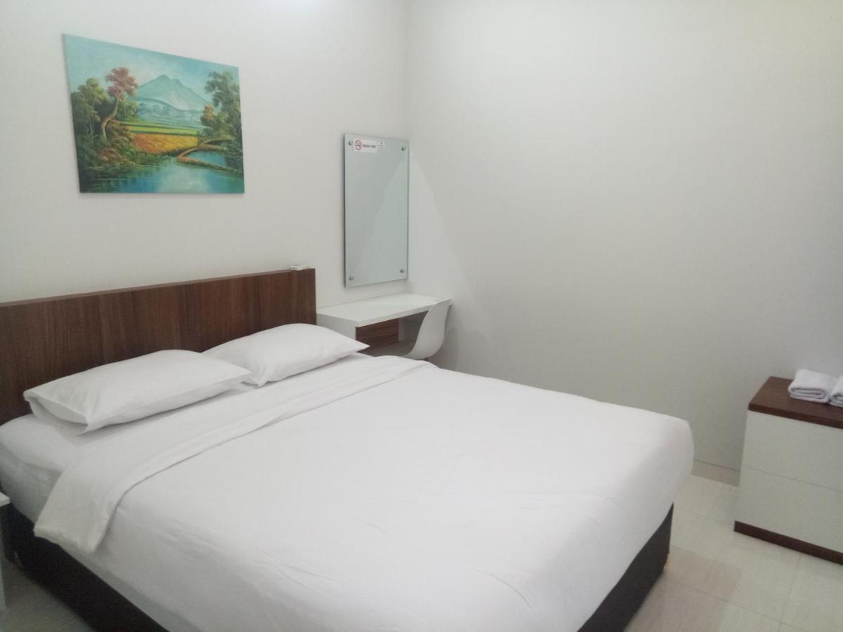 Omah Bondi Family Homestay By Fh Stay Джокьякарта Экстерьер фото