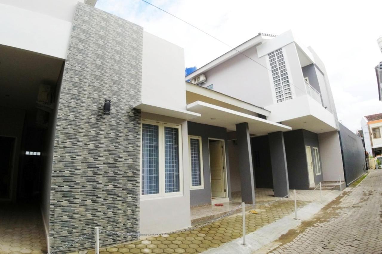 Omah Bondi Family Homestay By Fh Stay Джокьякарта Экстерьер фото