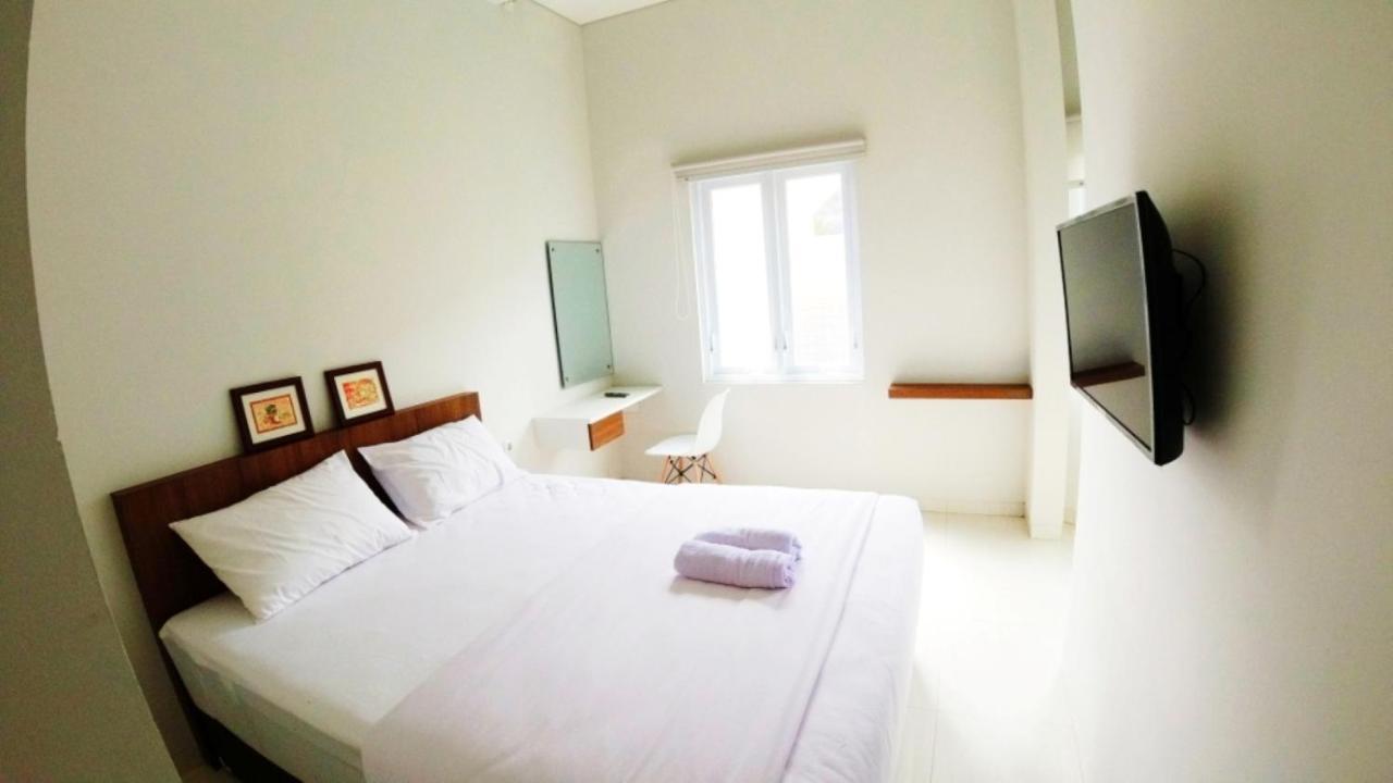 Omah Bondi Family Homestay By Fh Stay Джокьякарта Экстерьер фото